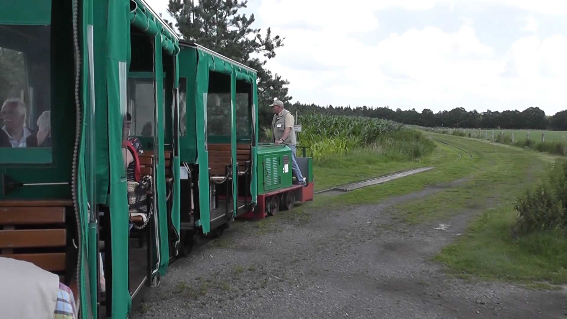 Mit der Moorbahn durchs Moor