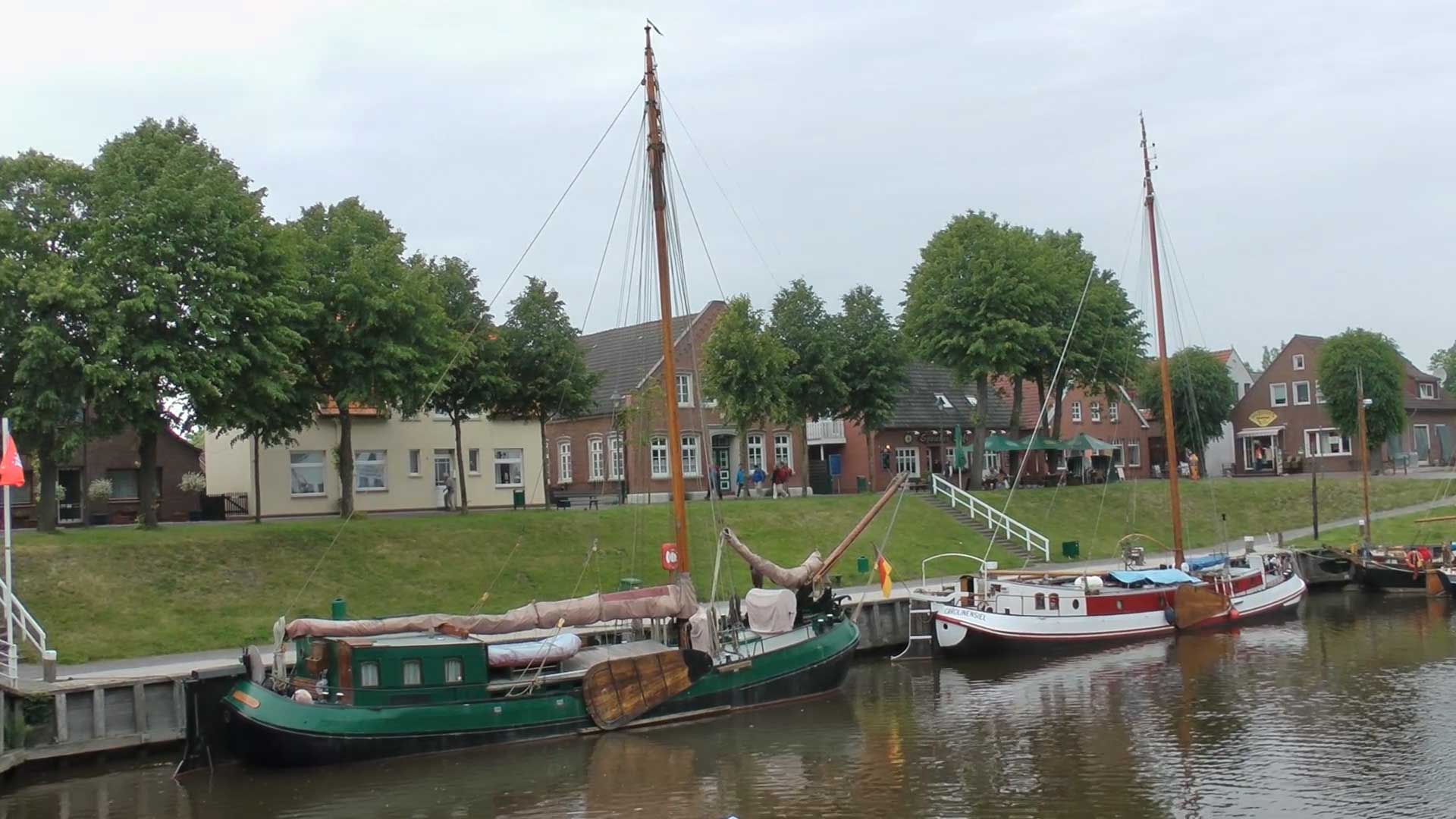 Museumhafen und historische Schiffe