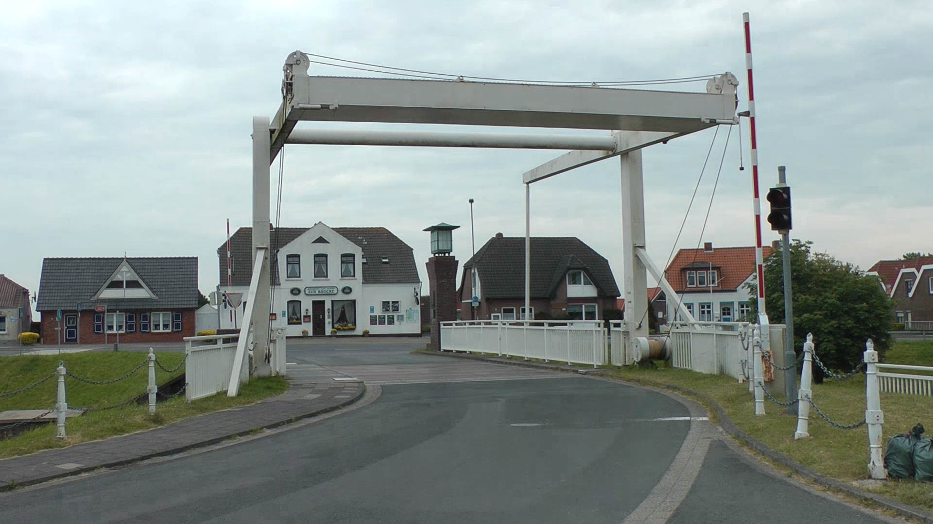 Klappbrücke über die Harle