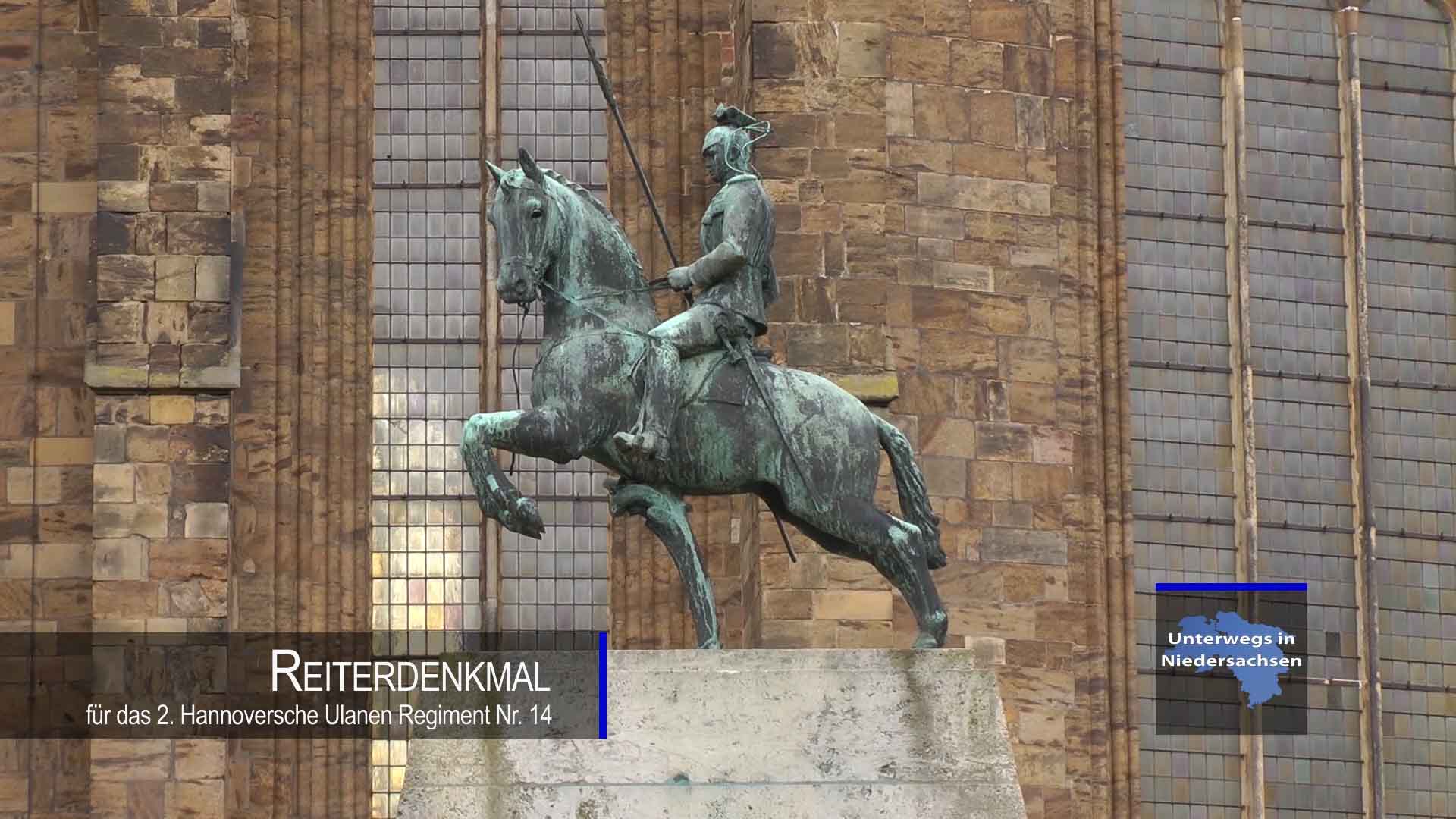 Reiterdenkmal auf dem Domplatz