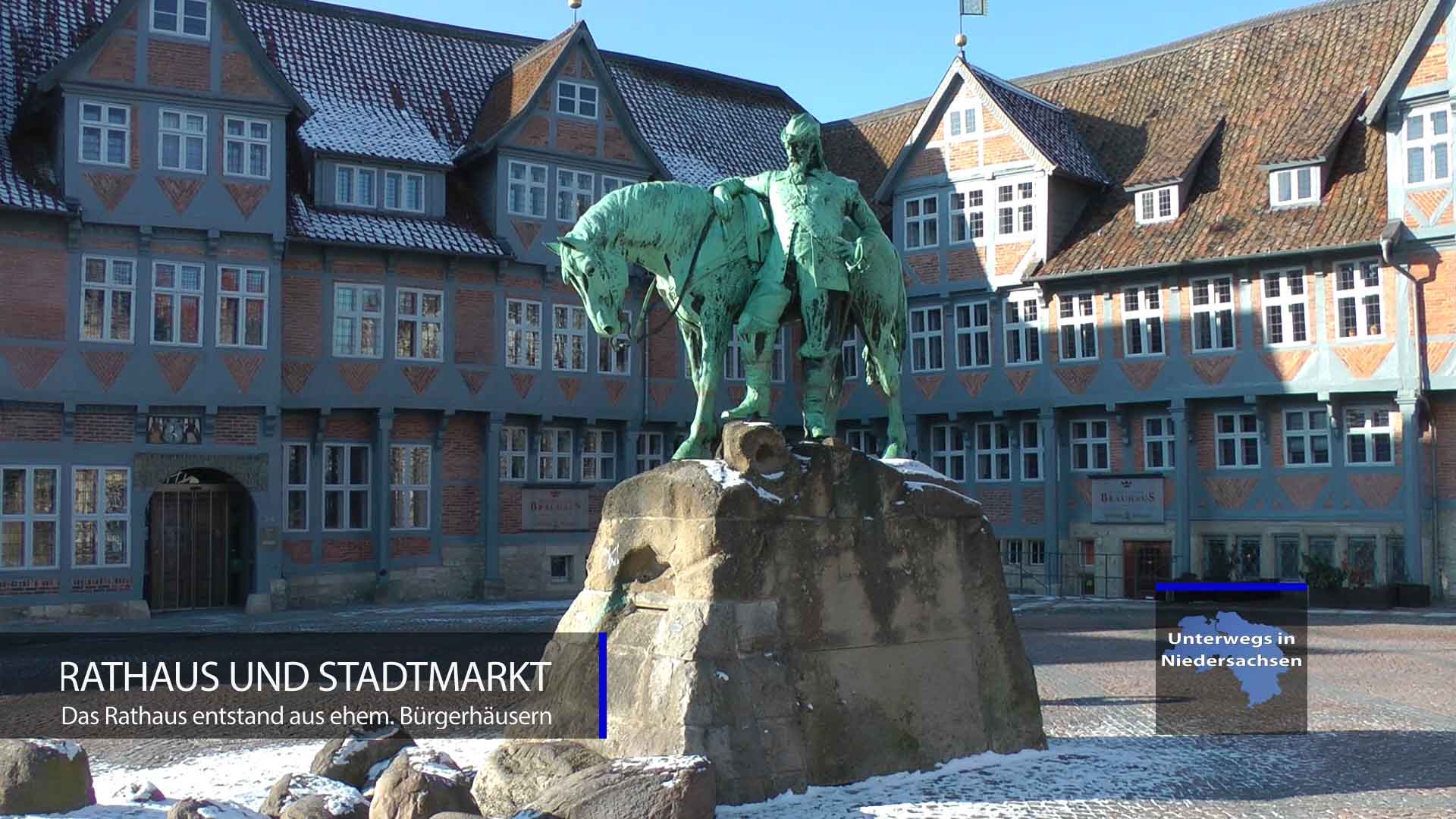 Stadtmarkt mit Rathaus